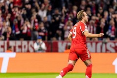 欧冠小组赛-曼城2-0那不勒斯：哈兰德进球，32号球员成全场最佳